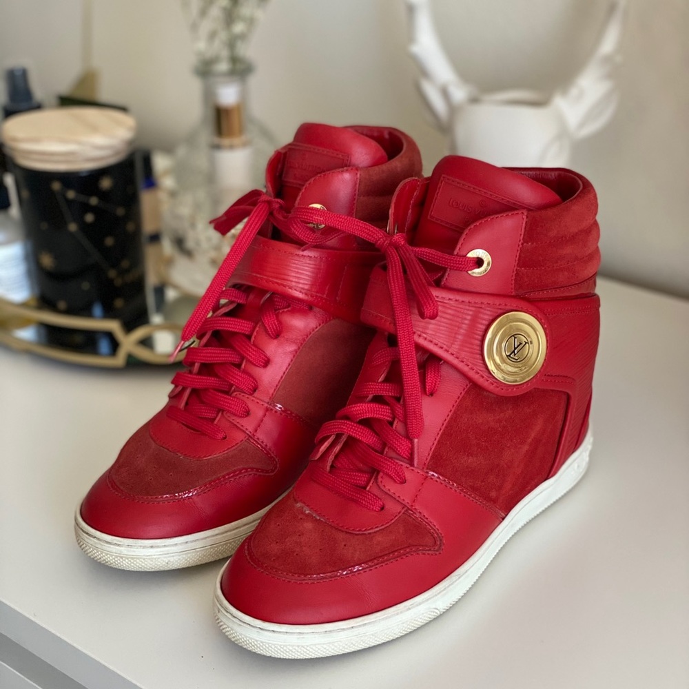 High tops Sneakers/ Wedge Louis Vuitton 7.5